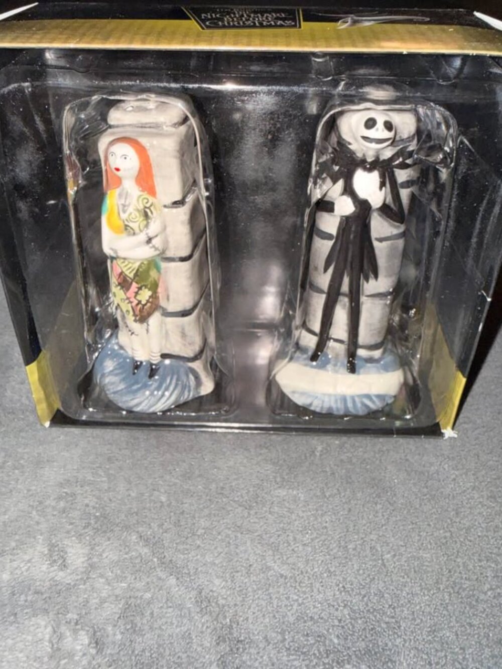 Enesco Disney The Nightmare Before Christmas Jack and Sally Salt and Pepper Shak